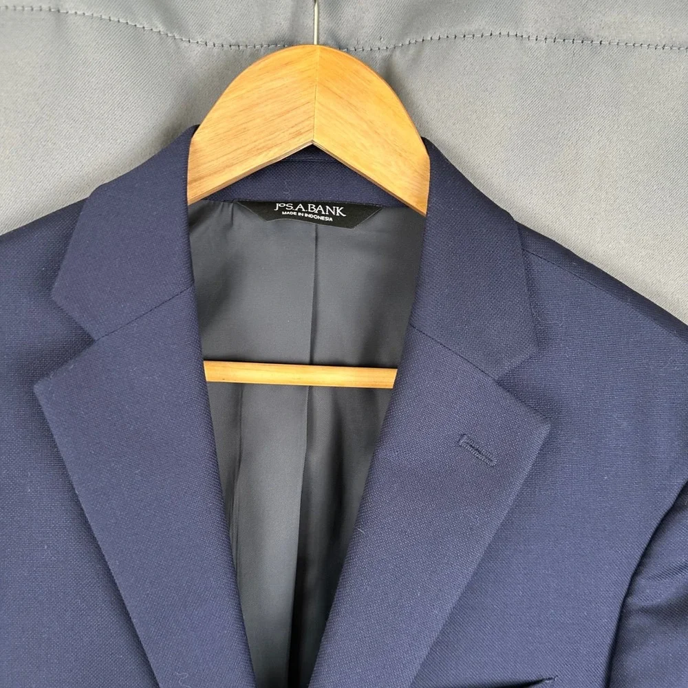 Jos. A. Bank Traveler Navy Blue 100% Wool Blazer Jacket Mens 38 Long 324001